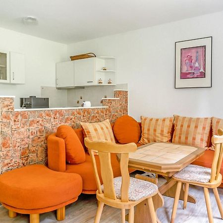 Holiday Home With Shared Pool In J Gersgr N Bad Reiboldsgruen ภายนอก รูปภาพ